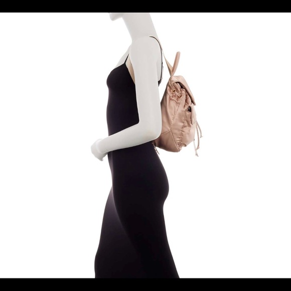 NEW ❤️ Steve Madden JAX Satin Medium Backpack BLK - Picture 3 of 8